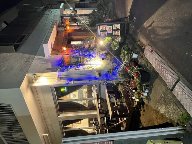 ザ ホール イン ザ ウォール